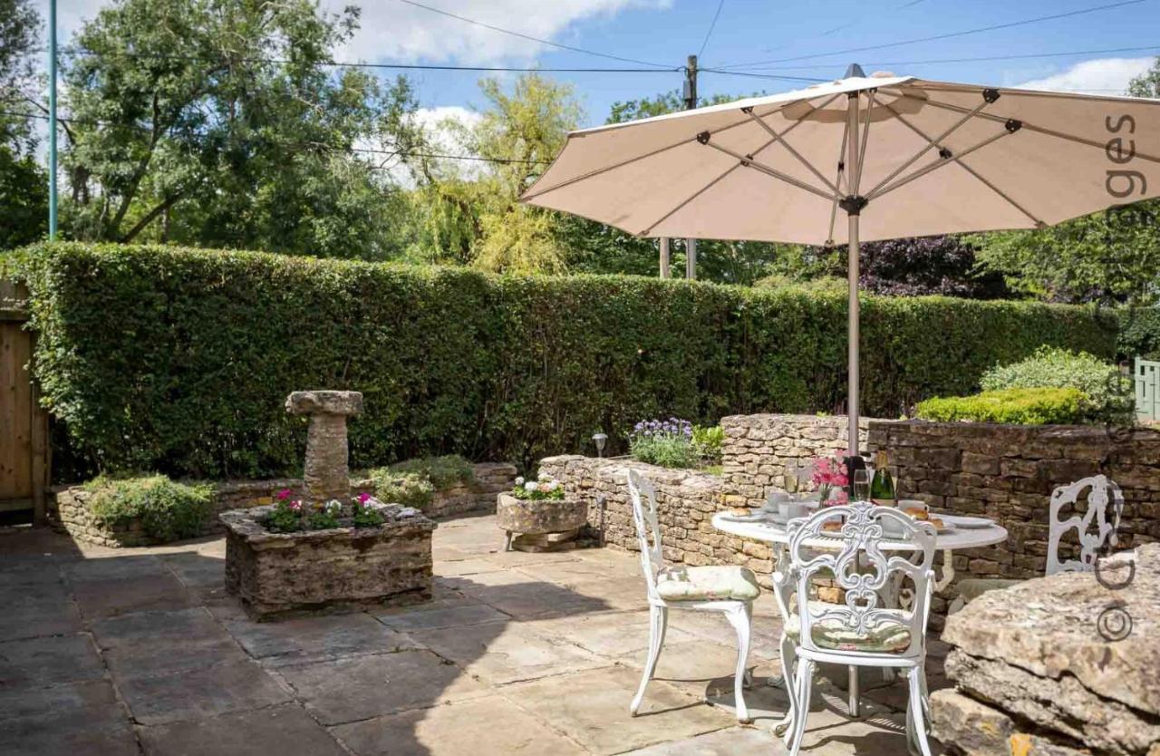 Weir Cottage Bourton-on-the-Water Εξωτερικό φωτογραφία